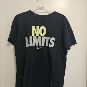 Nike Men's Black Tee with 'No Limits' Graphic